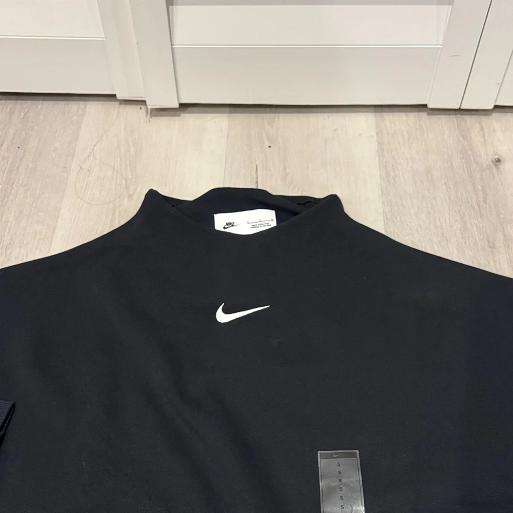 Nike Sportswear Oversized Women's Black Sweater. - Picture 14 of 14